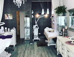 Salon Lux